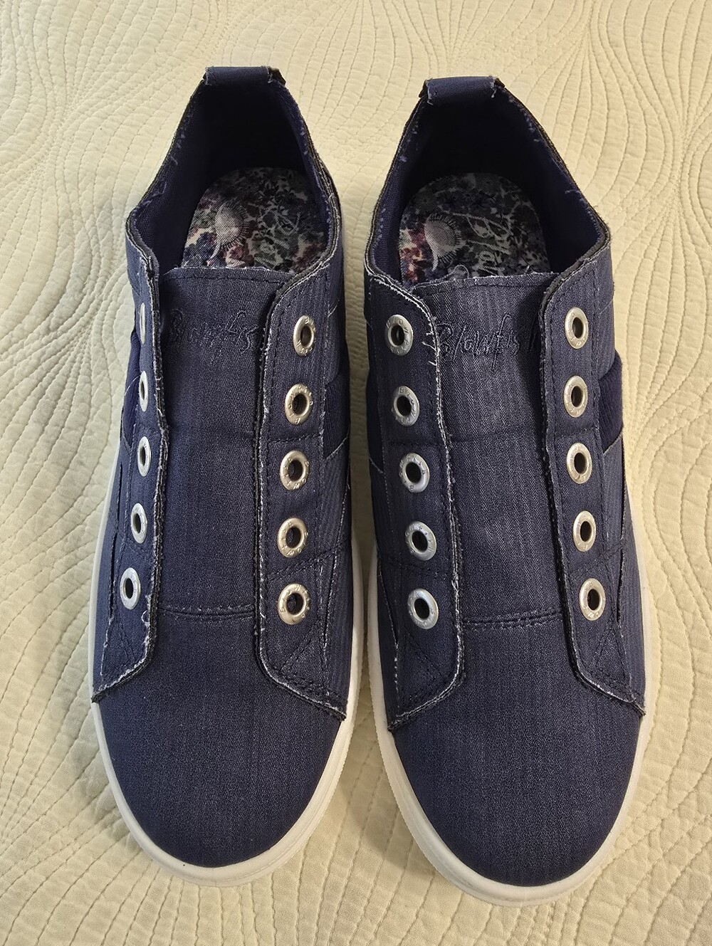 NWOT Blowfish Ladies Slip-On Navy Canvas Sneakers